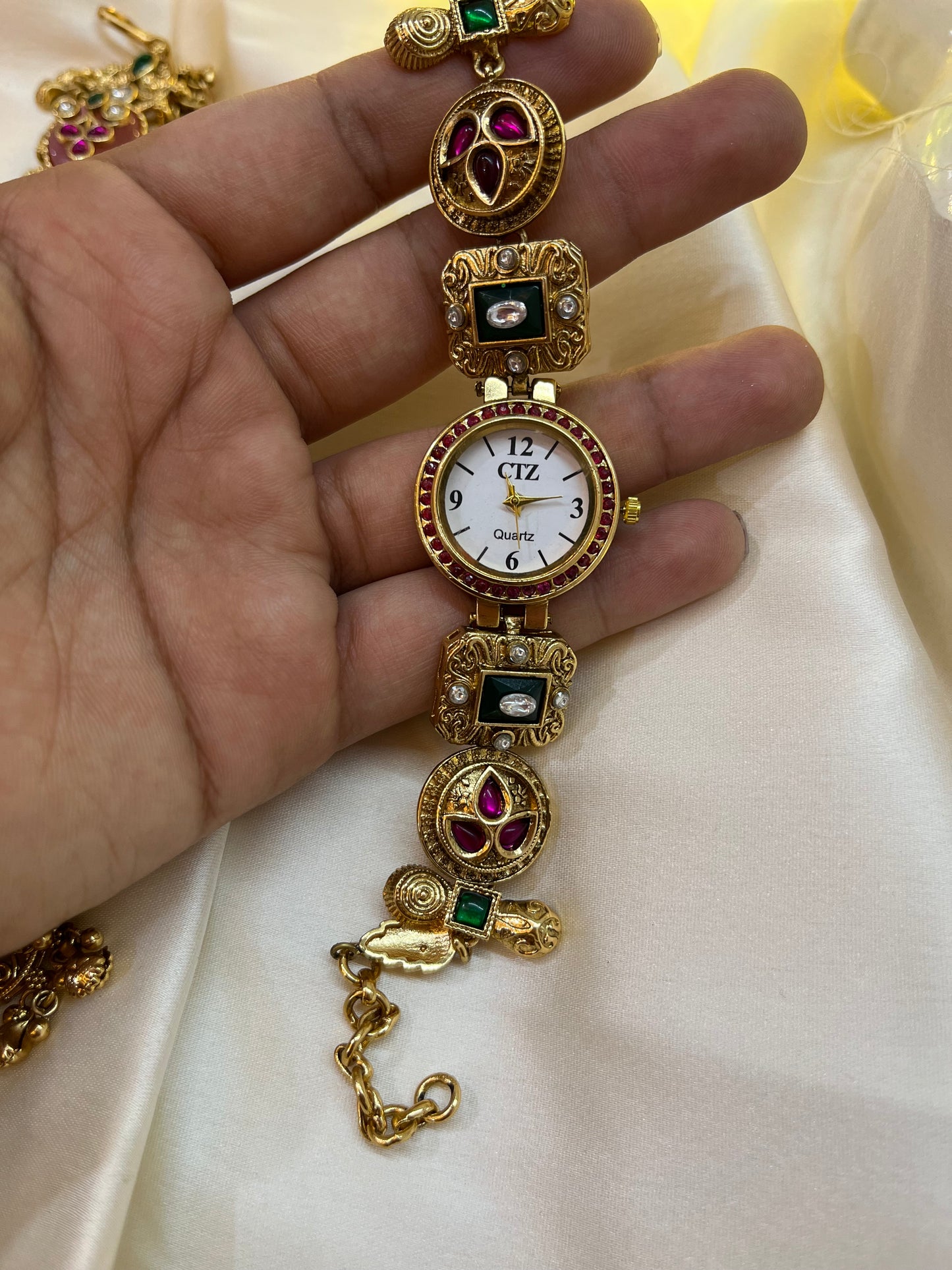 Ranisa watch