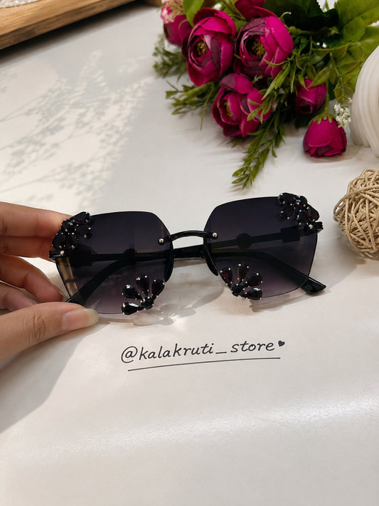 Minimal Stone Glares