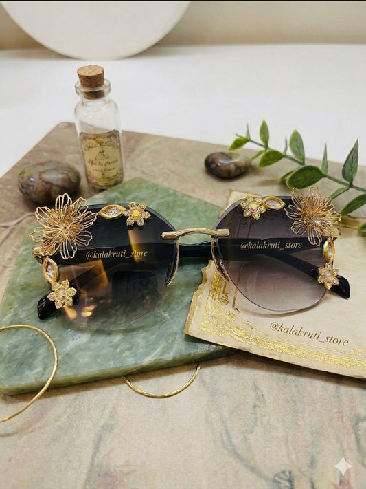Drama Petals Sunglasses
