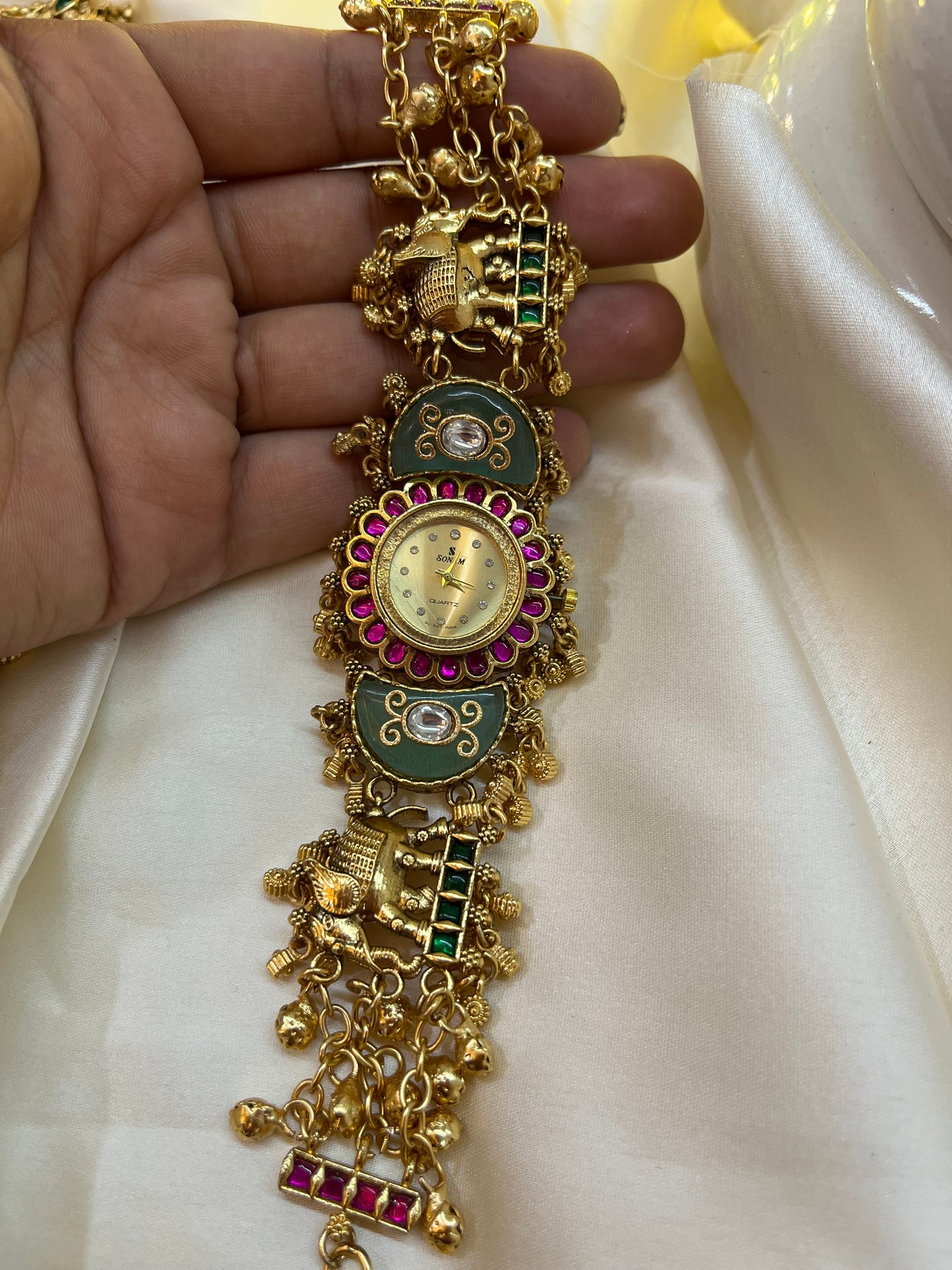 Ranisa watch