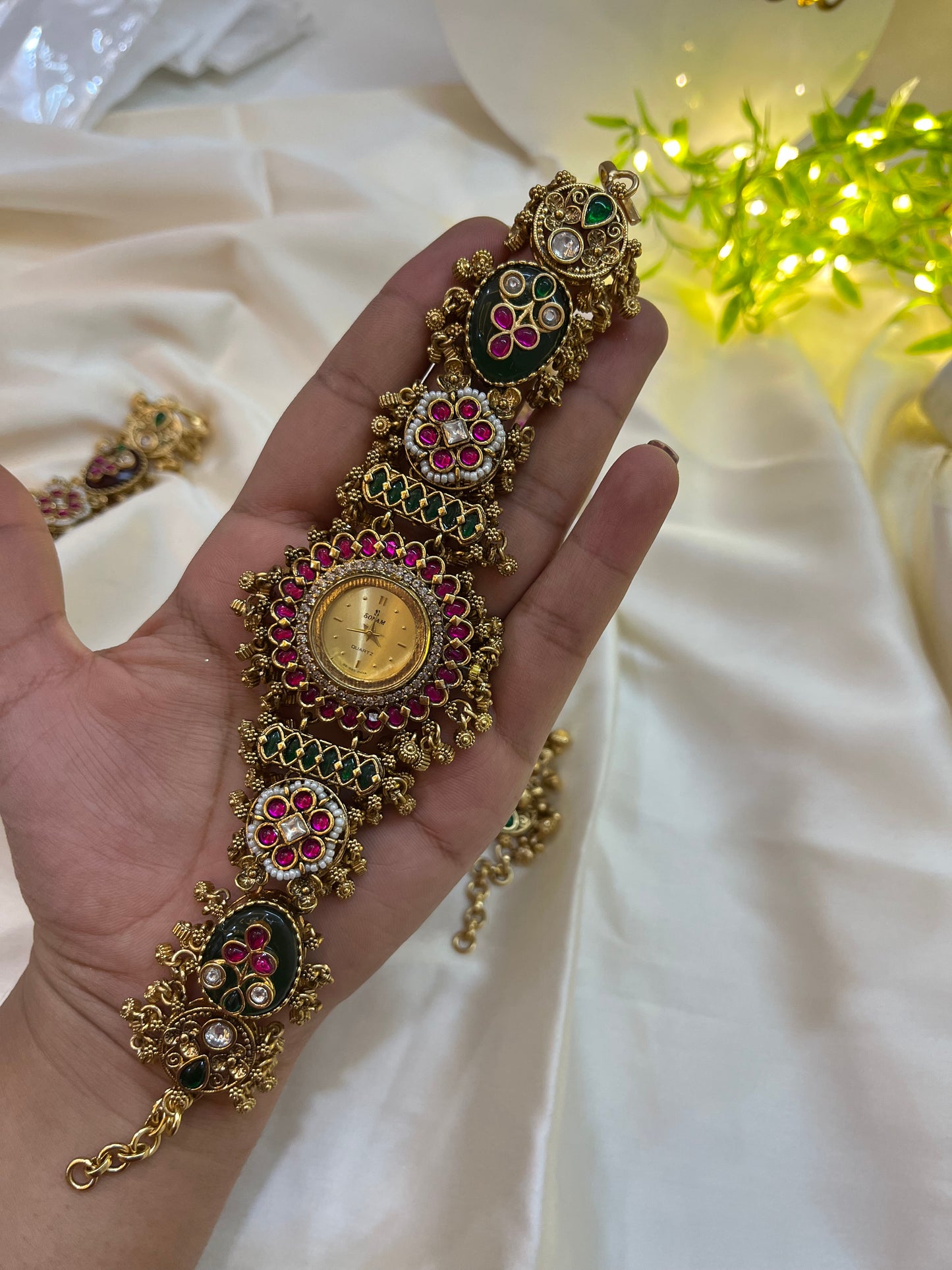 Ranisa watch